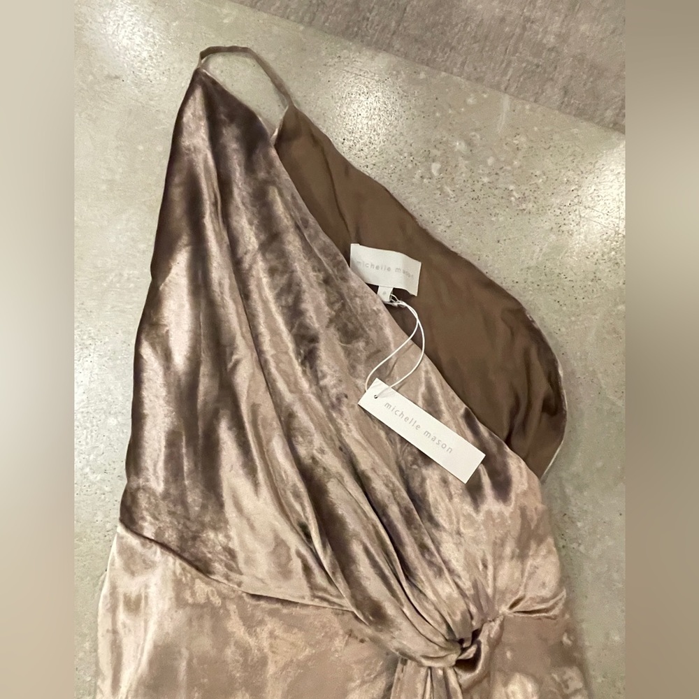 Michelle Mason Velvet one-shoulder dress! Beautiful and NWT!! $850 Retail Size 8 - Picture 4 of 4